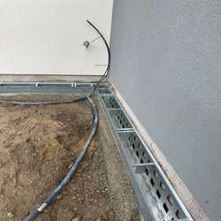 Fassadenrinne Stabile Air verbaut von LCR Erd- und GaLaBau GmbH