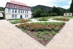 Die optische Aufwertung soll den Naherholungsfaktor des Parks stärken sowie ein organisches Ensemble mit der altehrwürdigen Fassade des ehemaligen Gutshauses entstehen lassen.  Foto: Richard Brink GmbH & Co. KG
