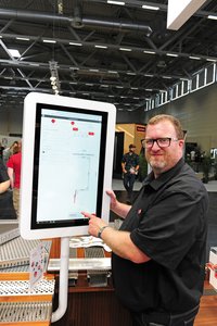 The company Richard Brink introduced its new online configurator for edge profiles for the very first time at the 2022 DACH+HOLZ International in Cologne.