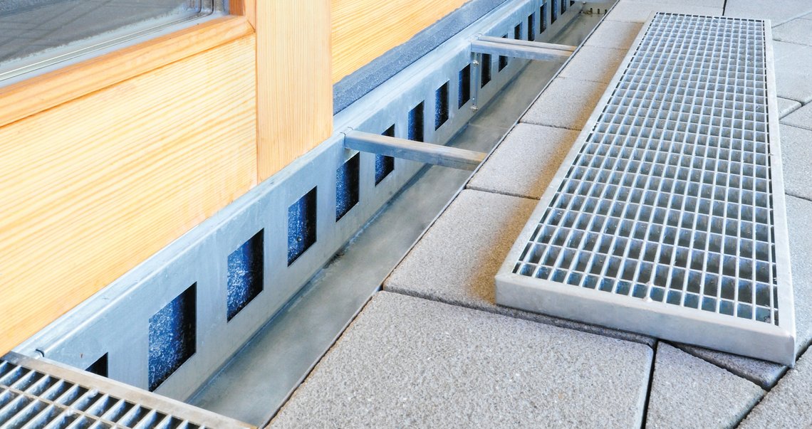 Für die Normgerechte Entwässerung von WDVS- und Holzfassaden ist die Stabile Air von Richard Brink geeignet