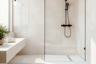 Höchste Ansprüche bei der Umsetzung moderner Duschbereiche erfüllt die Firma Richard Brink mit ihrer Duschwanne „Atrium“.  Foto: Richard Brink GmbH & Co. KG