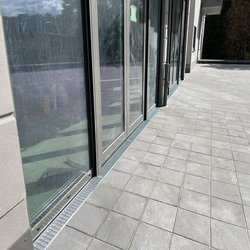 Drainagerinne Stabile verbaut von GaLaBau Röger