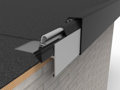 Beide Ausführungen sind standardmäßig 3.000 mm lang und in verschiedenen Höhen zwischen 100 mm und 200 mm erhältlich. Für den optischen Feinschliff ist eine Beschichtung in allen RAL-Farben möglich. Hier abgebildet die dreiteilige Variante „Nexum“.  Foto: Richard Brink GmbH & Co. KG