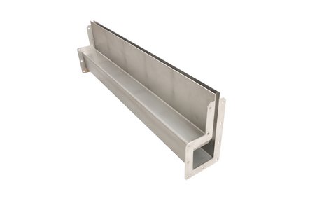 The slotted channels are impressively robust heavy-duty drainage solutions. They blend in discreetly into the overall concept and at the same time ensure the highest degree of functionality and reliability. 