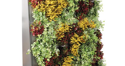 The new Eva vertical gardens from Richard Brink create completely new green spaces both indoors and outdoors, and thanks to their vertical design, they do this even where there would otherwise not be enough space for greenery.