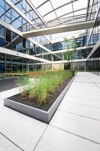 With their custom-made raised beds, the company Richard Brink provided a solution that fulfils not just functional but also aesthetic specifications, leaving the planners and the client completely satisfied.