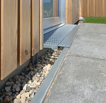 Richard Brink has expanded its range of façade drainage products to include the Silex Max separation profile, available in both stainless steel and hot-dip galvanised steel.  Photo: Richard Brink GmbH & Co. KG