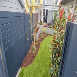 Sonderbau Pflanzkästen Duplex Max verbaut von AZ-Gartengestaltung GmbH