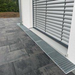 Fassadenrinne Stabile Air verbaut von Green Concepts