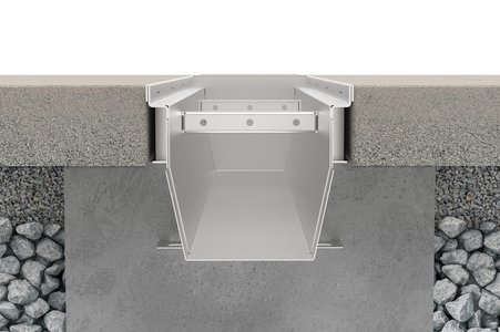 Die Konstruktion der Rinne setzt sich im Wesentlichen aus Trägerprofilen und Schalungswannen aus 100 % Metall zusammen. Somit ist die Rinne vollständig recyclebar.  Foto: Richard Brink GmbH & Co. KG