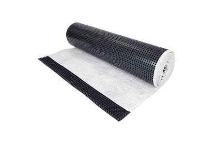 The drainage mat with slip-resistant special fleece is used for loose lay flooring on unbound gravel and chips.