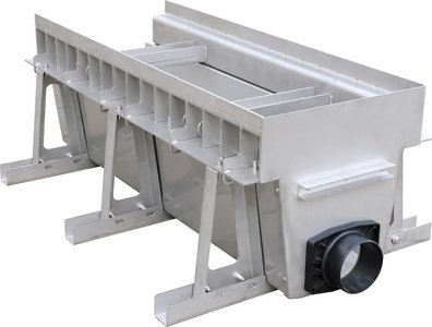 Ist der umgebende Untergrund nicht drainagefähig, ist die „FerroMax“ die geeignete Wahl. Dank des Ablaufstutzens in Größen zwischen DN  50 und DN 200 wird das Wasser gedrosselt in die Kanalisation abgegeben. Ein Ständerwerk erleichtert die Montage vor Ort.  Foto: Richard Brink GmbH & Co. KG