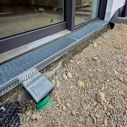 Laibungsablauf  verbaut von Garten- und Landschaftsbau Streu